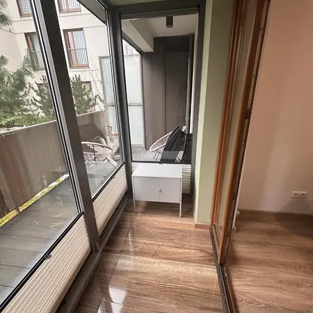 Charming Close To Tauron Arena Apartmán *